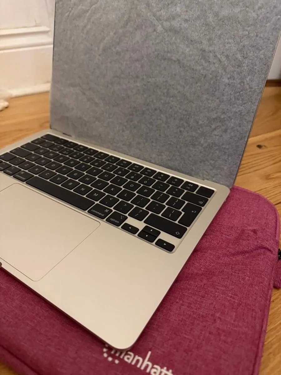 MacBook Air M4 256GB 2025 - Image 3