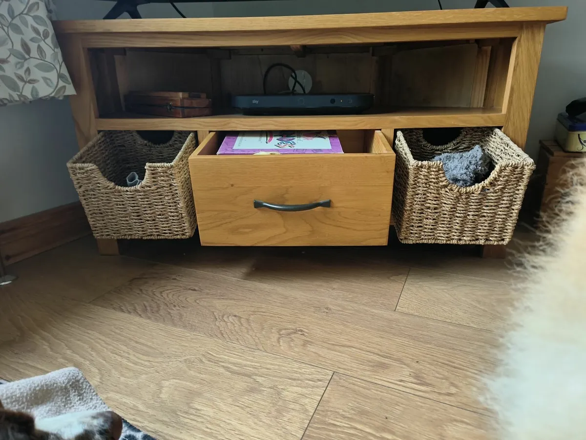 Oak Wood Tv stand - Image 3