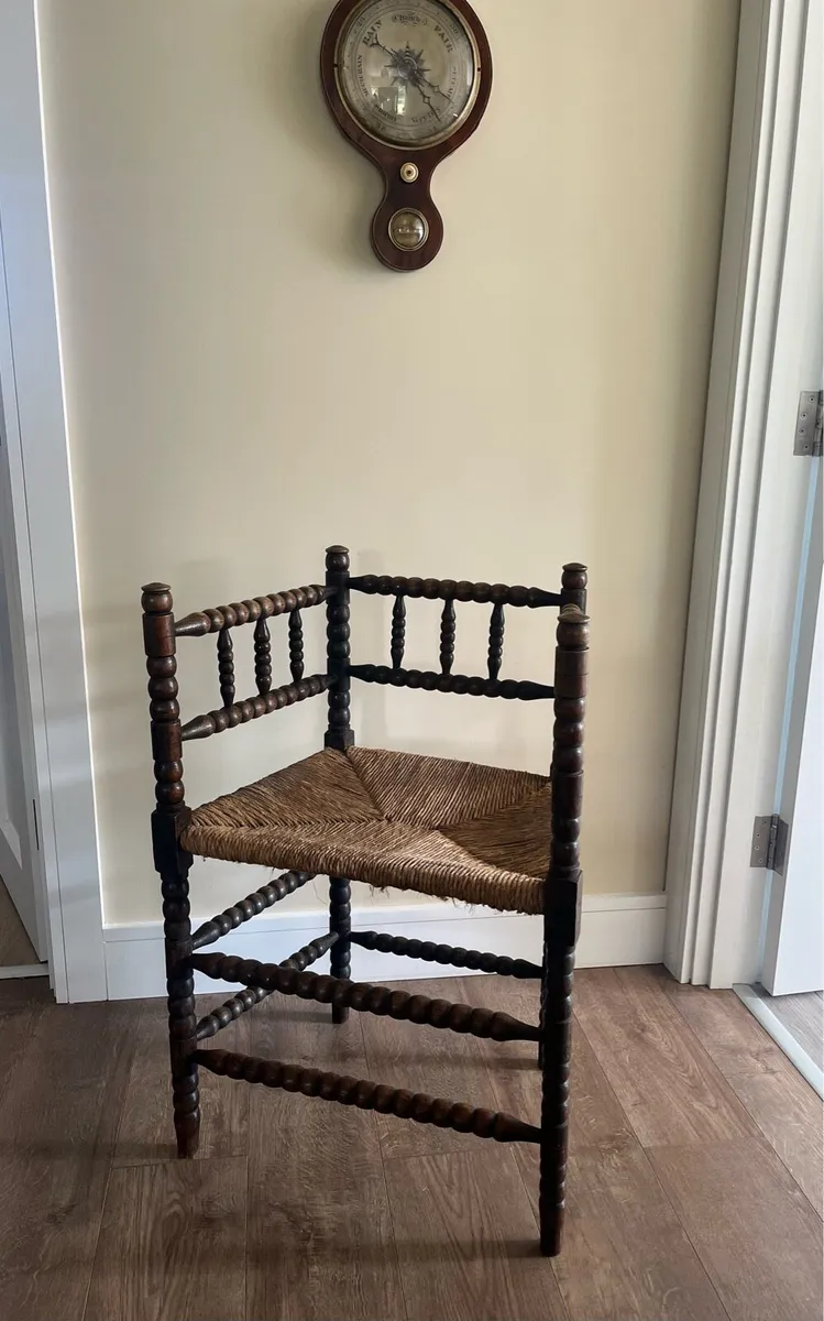 Antique Arts & Crafts Elm Bobbin Chair - Image 2