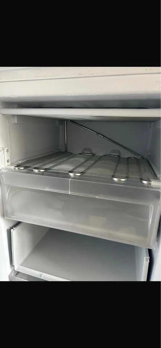 Hotpoint freezer - Image 3