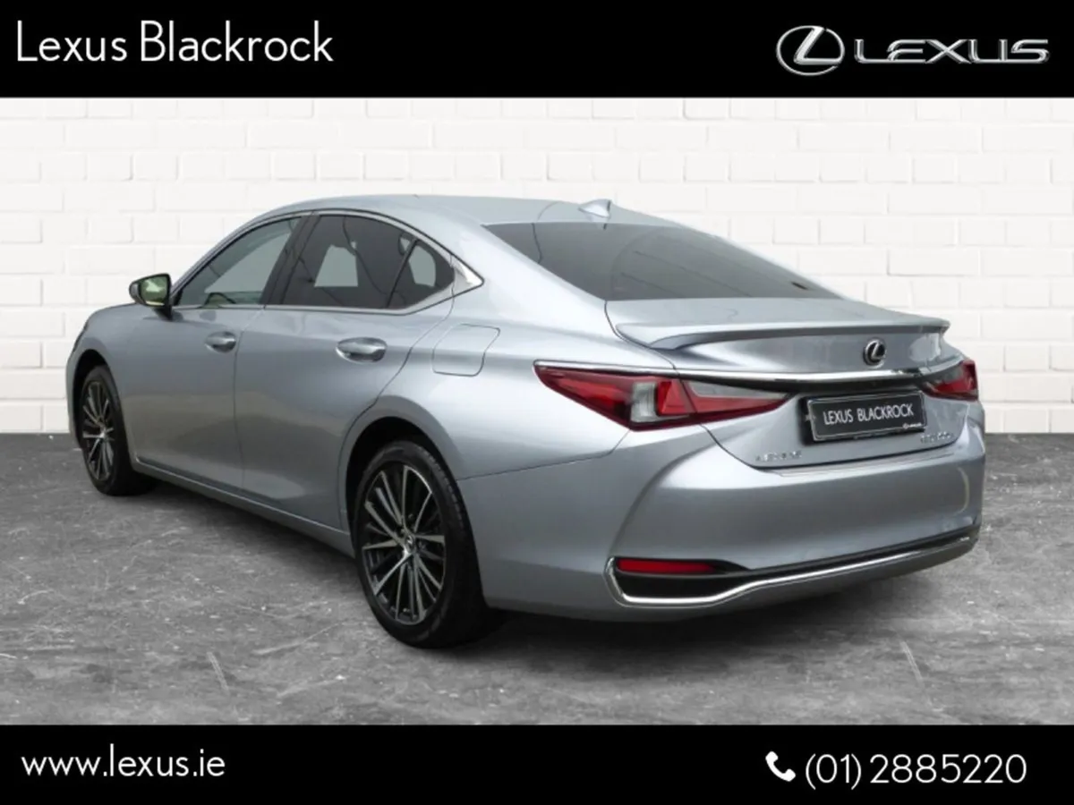 Lexus ES 300h Hybrid Dynamic - Image 3