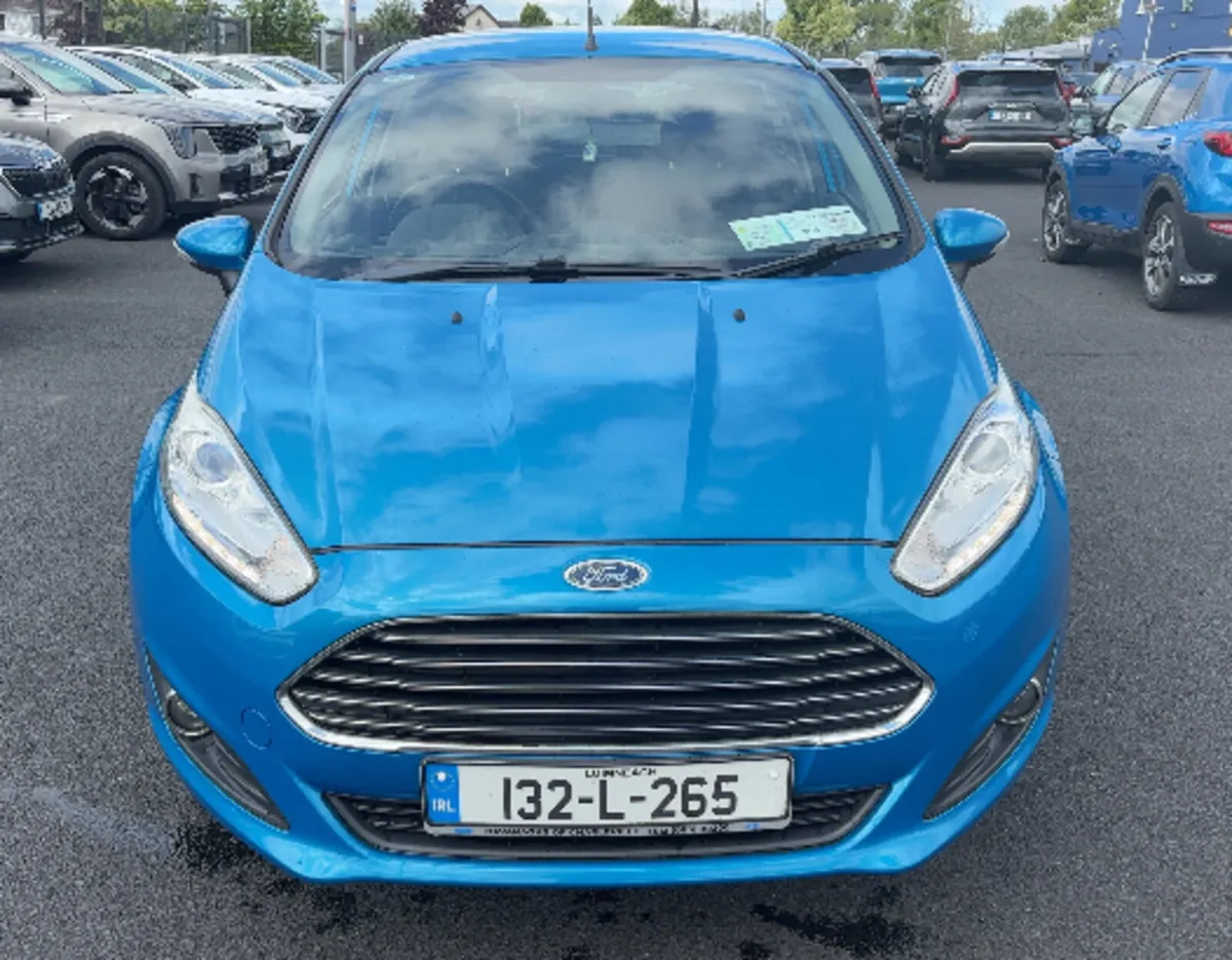 Ford Fiesta 2013 - Image 2