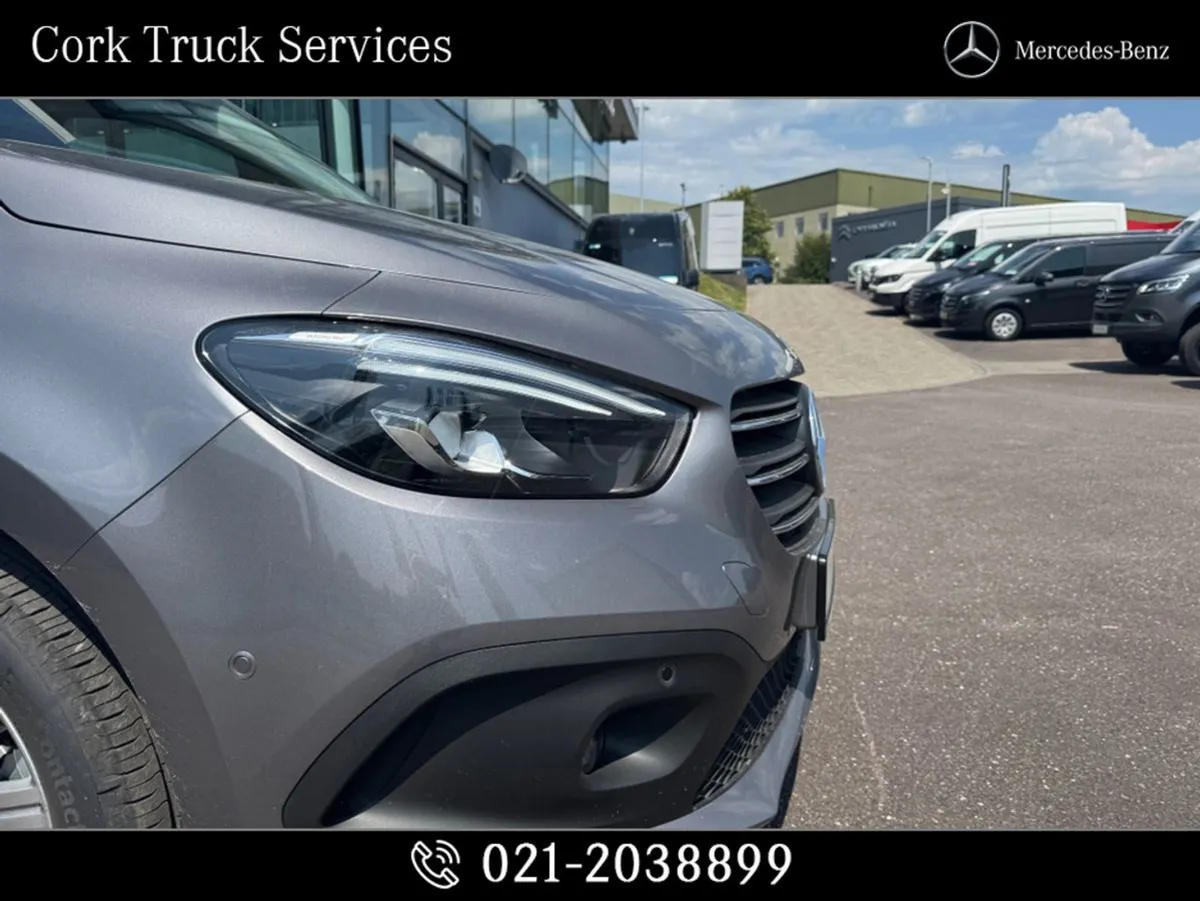Mercedes-Benz T-Class T180 Progressive 7-seat - Image 2