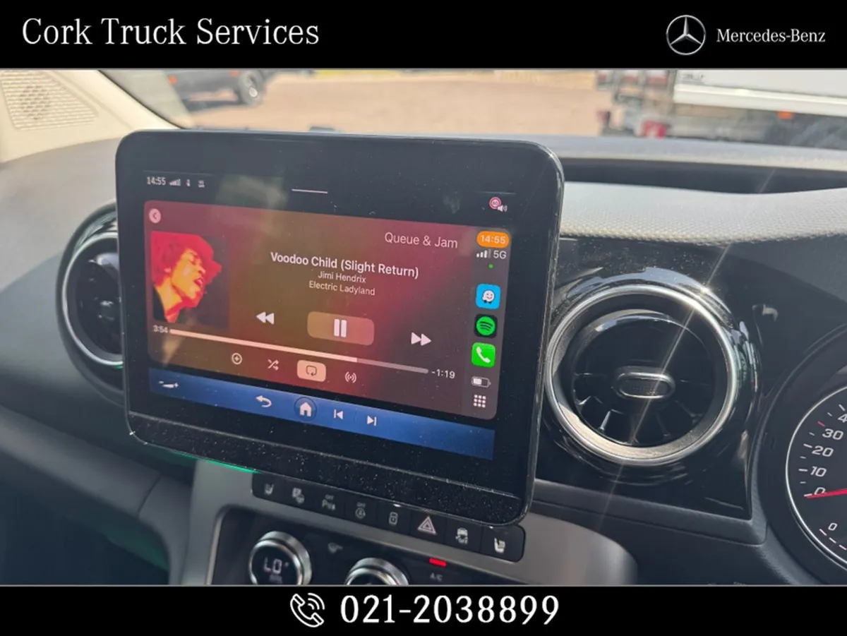 Mercedes-Benz T-Class T180 Progressive 7-seat - Image 4