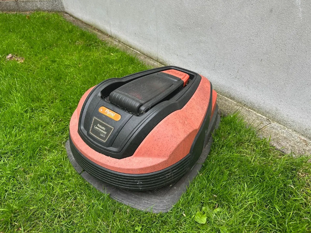 Flymo 1200R robotic Lawnmower - Image 1