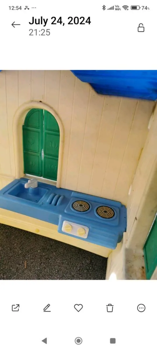 Play house and water table - Image 2