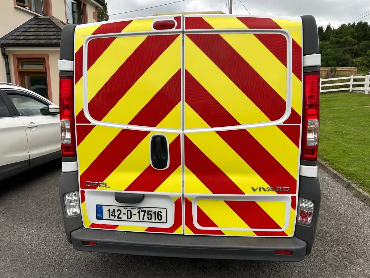 2014 Opel Vivaro 2 liter doe January 2026 - Image 2