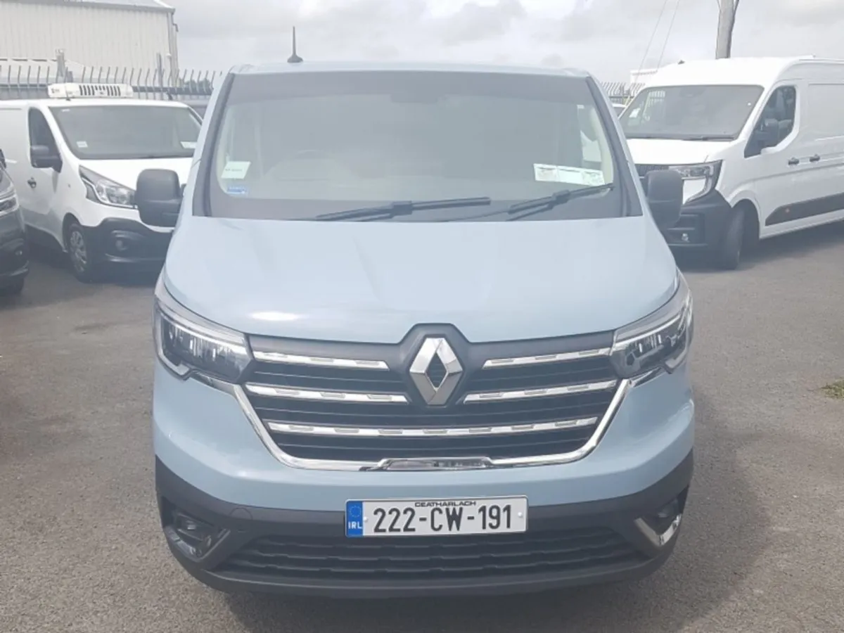 Renault Trafic 222CW191 - Image 2