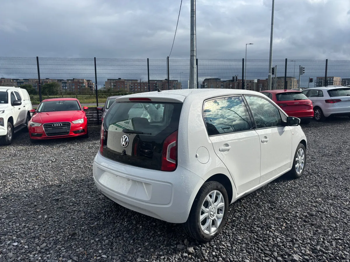 Volkswagen Up! - Image 4