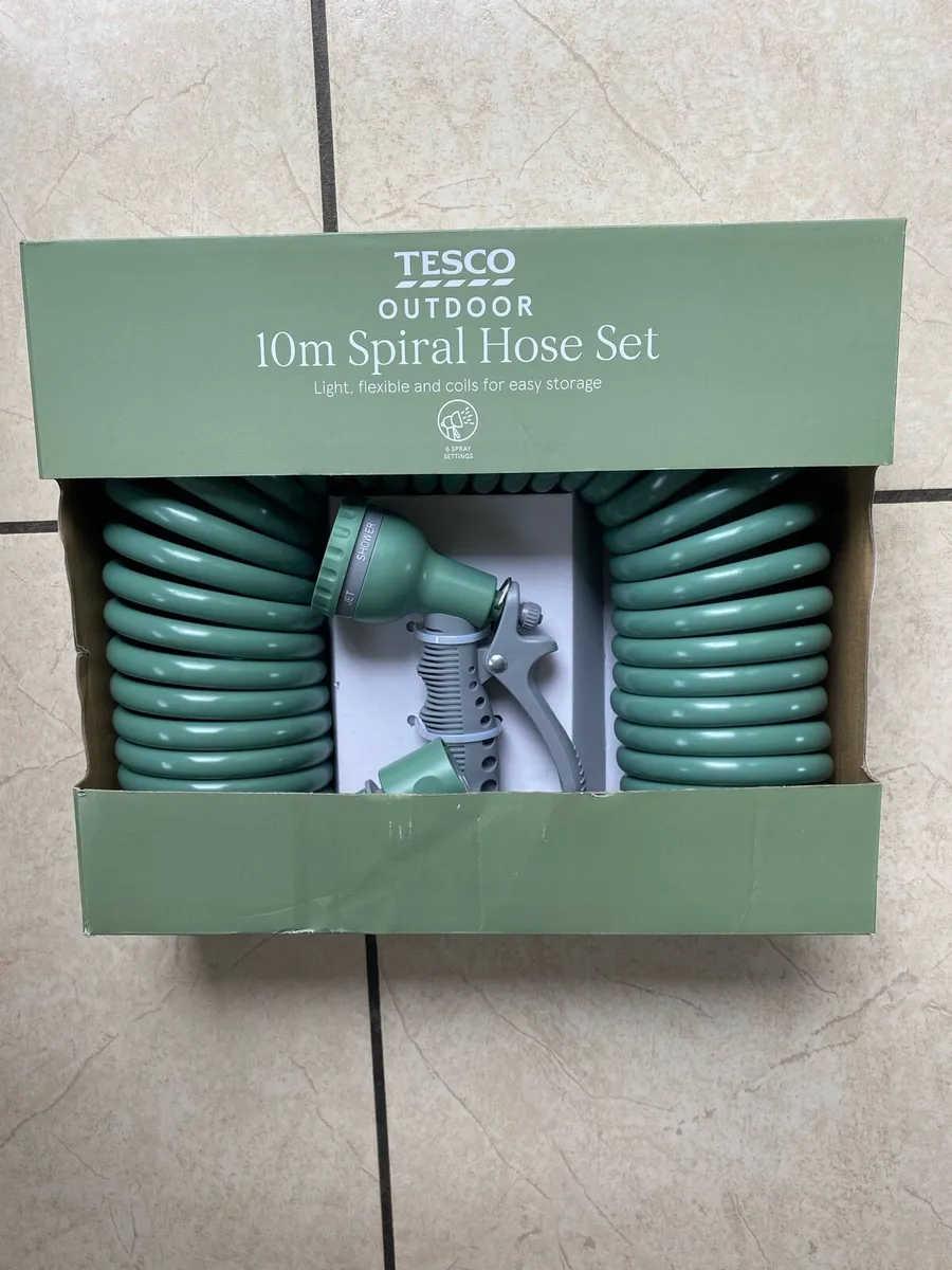 10M Spiral Hose Pipe with Spray Gun & Accessories - Image 1