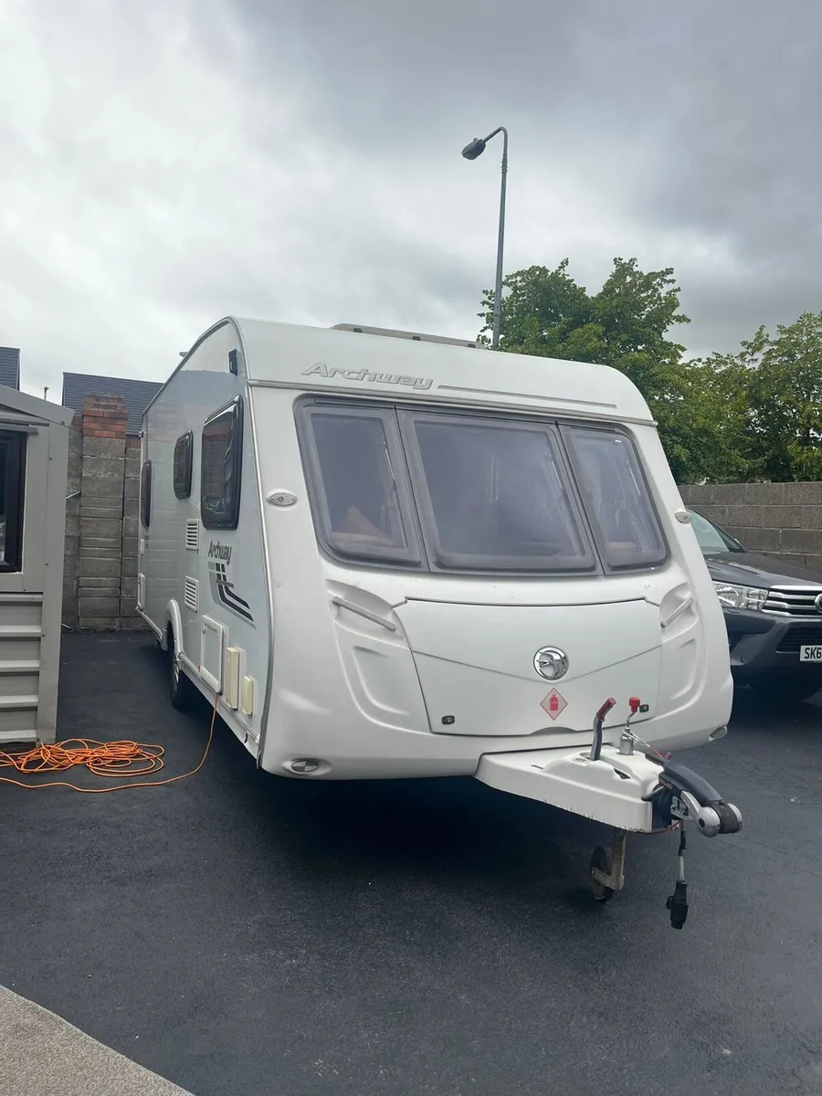 Swift 4 Berth Fixed Bed Caravan - Image 2