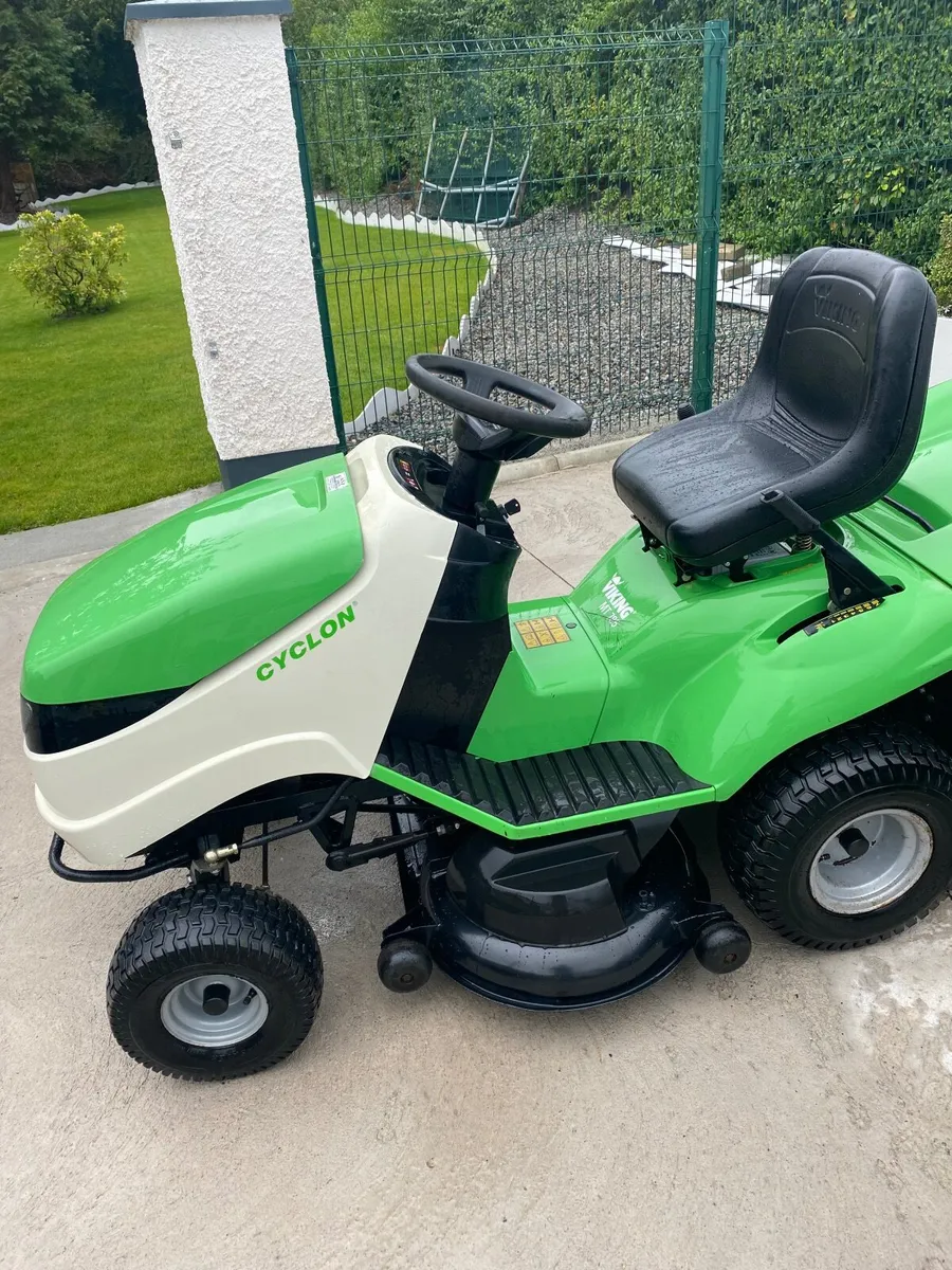 Ride on lawnmower - Image 3