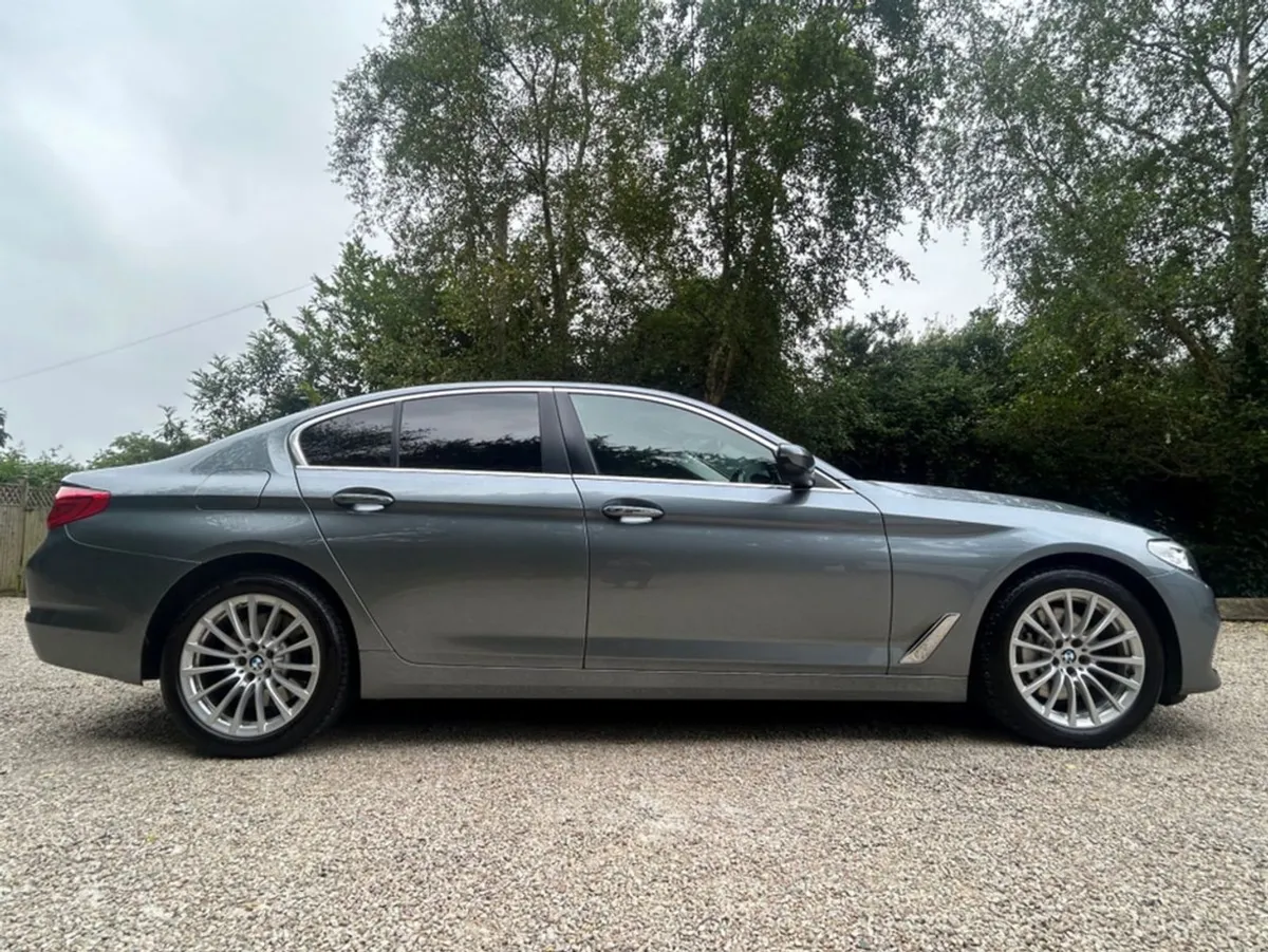 BMW 5 Series 530D SE  only 102000kmImmaculate - Image 2