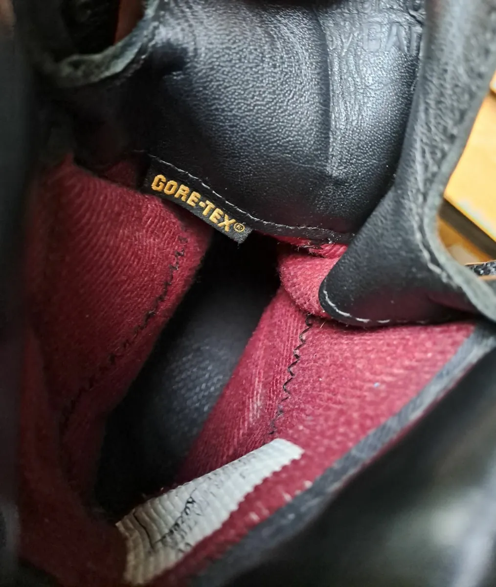 mountain boots - Image 2