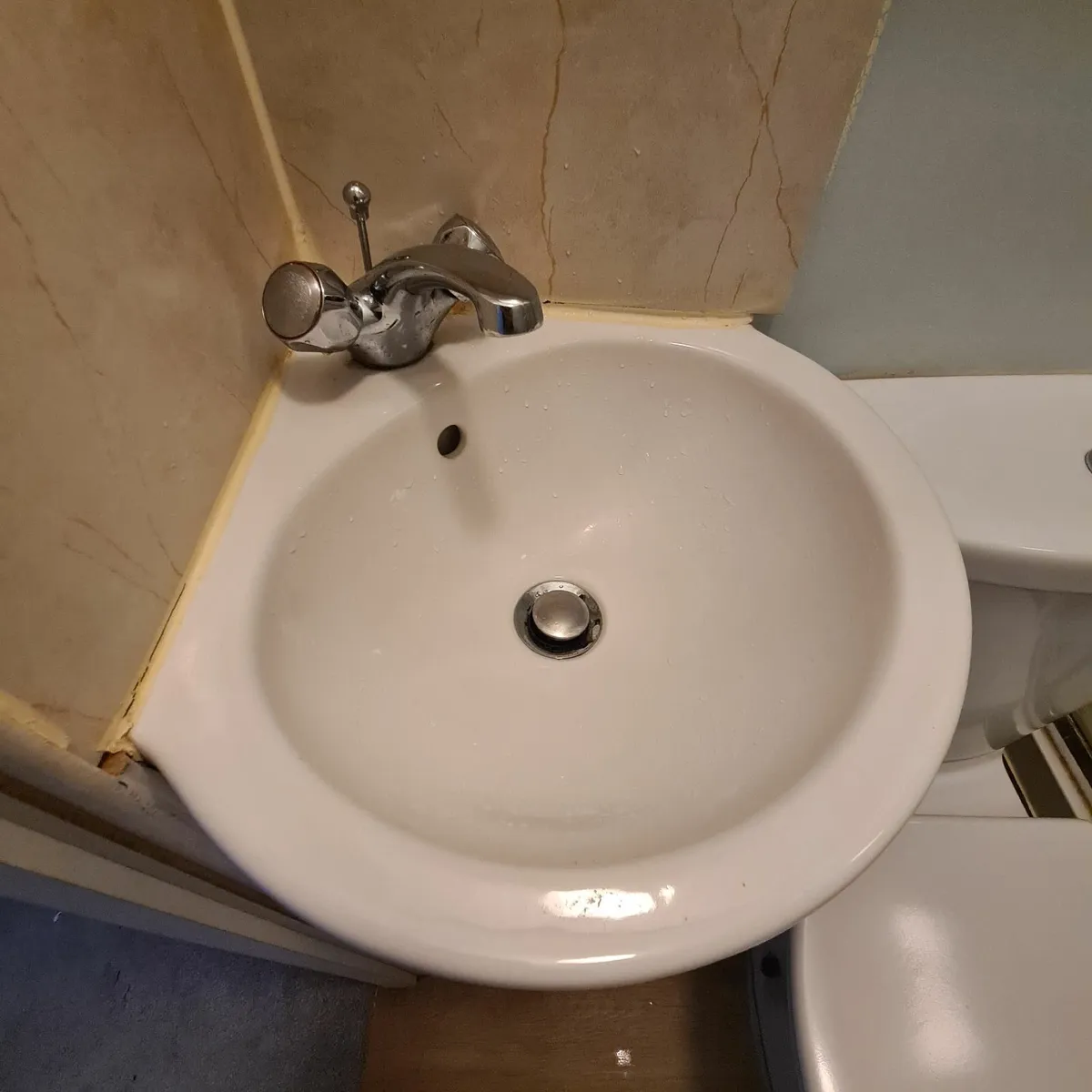 Bathroom Sink - Image 2