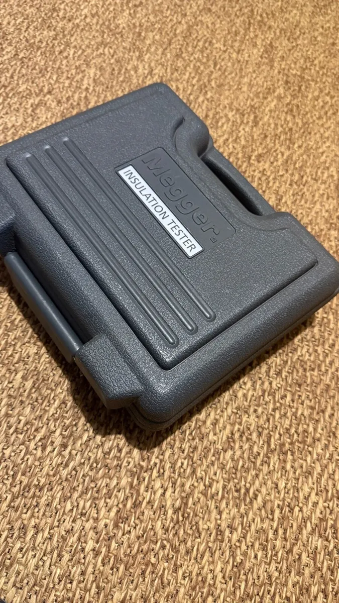 Insulation tester - Image 1