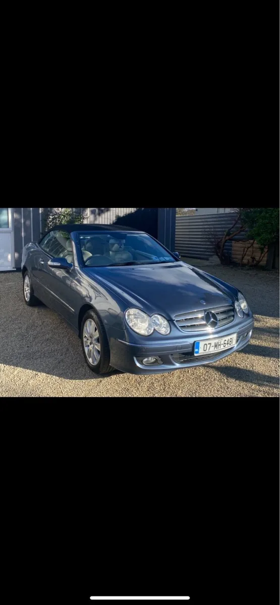Mercedes Convertible 2007 - Image 2