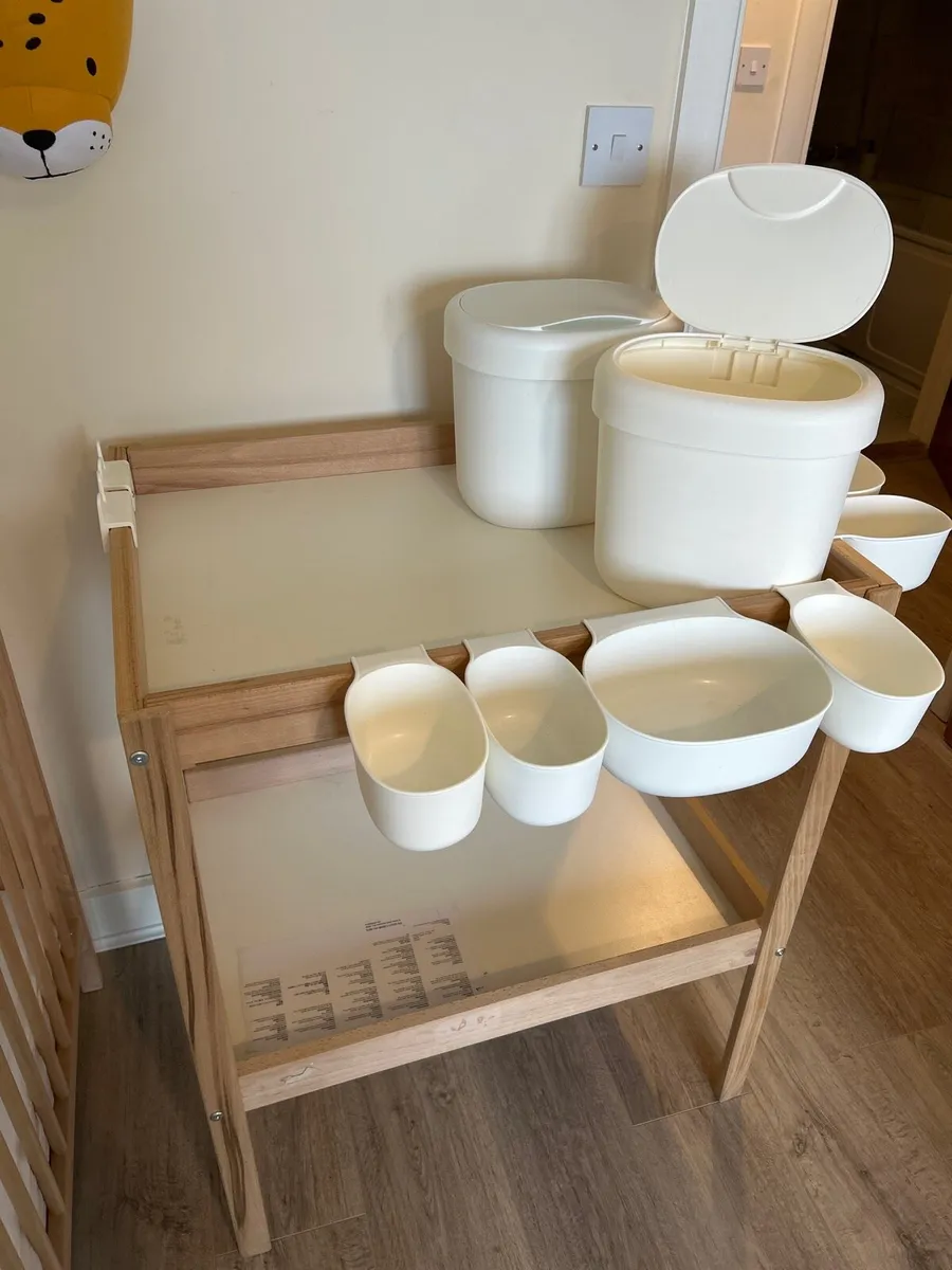 Baby Crib and Changing table Bundle - Image 2