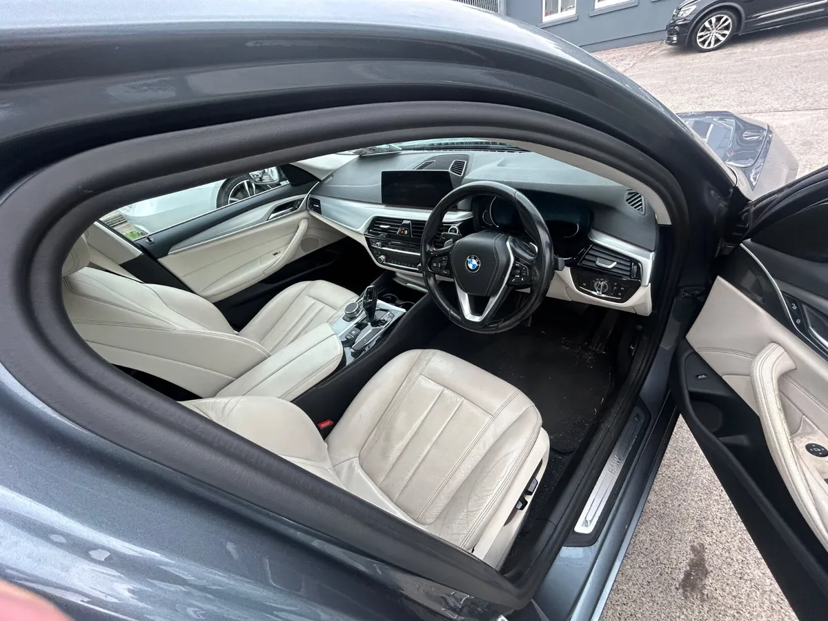 171 BMW 520D SE AUTO = OYSTER = NEW NCT = FULL SH - Image 3
