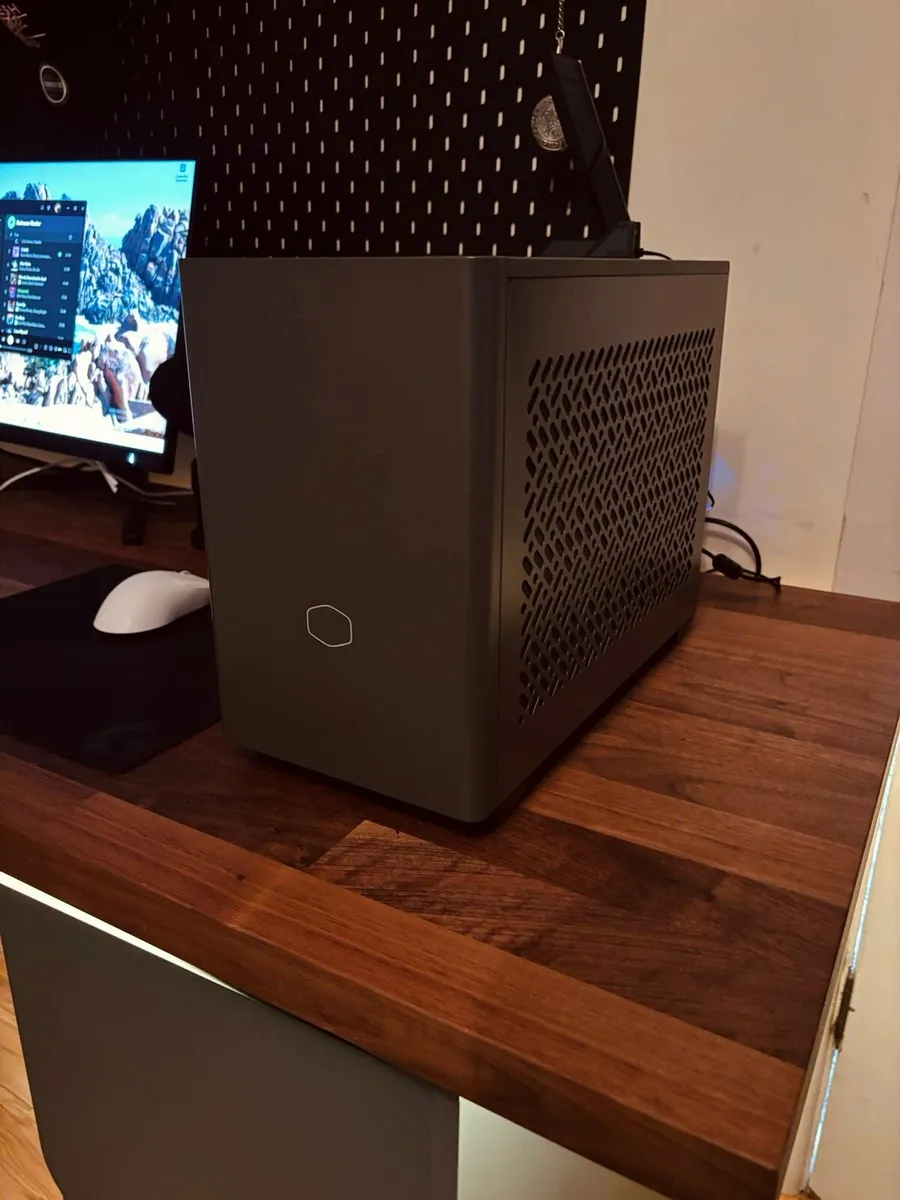 9800x3d ITX Gaming Pc - Image 3