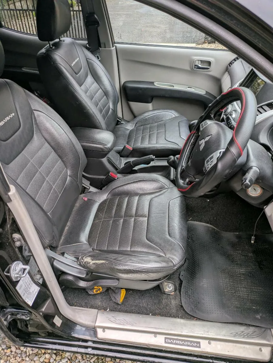 Mitsubishi L200 Barbarian - Image 4