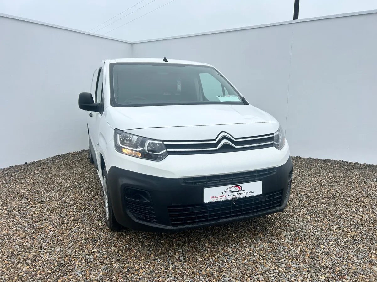 Citroen Berlingo as new condition 2021 - Image 4