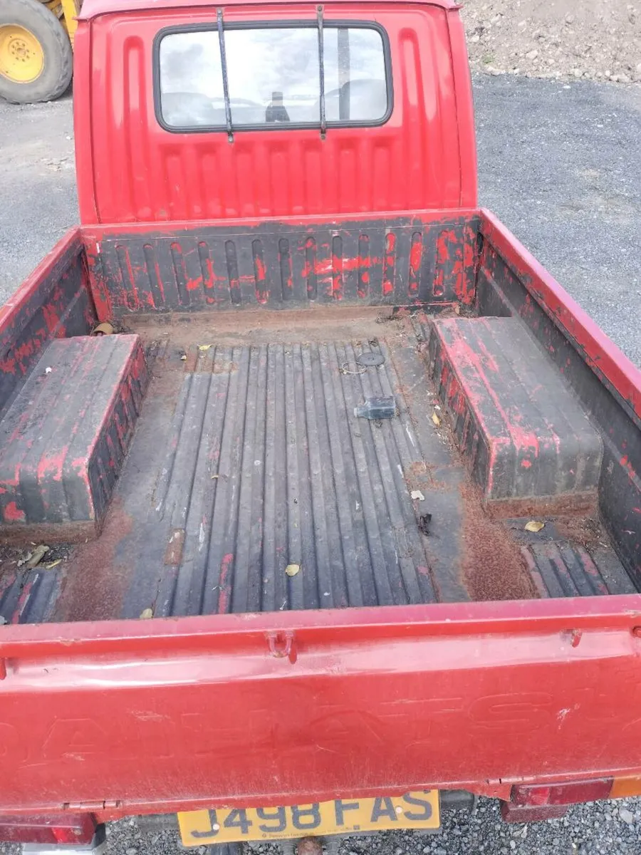 Daihatsu fourtrak - Image 3