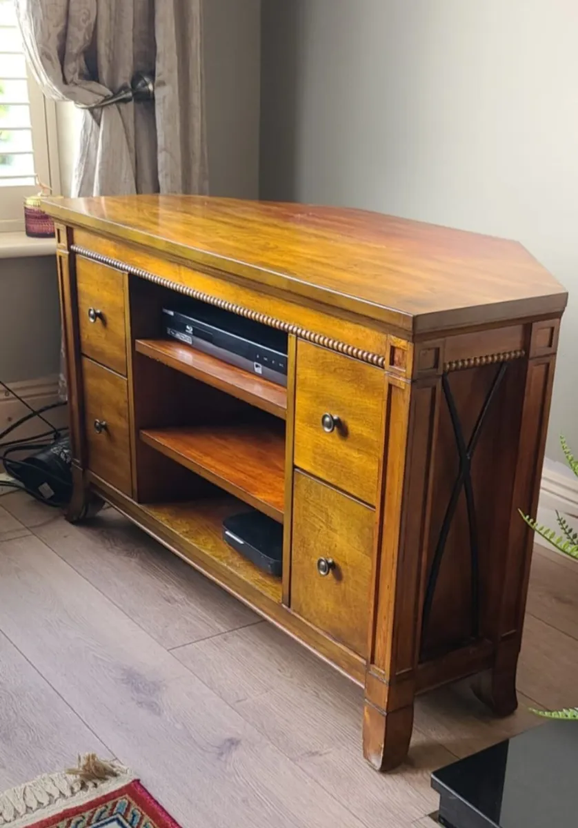 Tv stand - Image 1