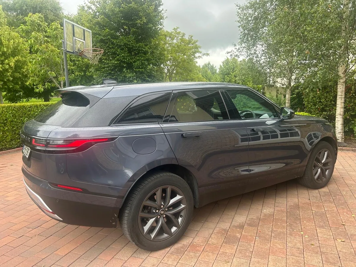 2024 Range Rover Velar - Image 2