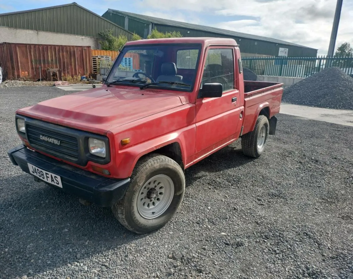 Daihatsu fourtrak - Image 1