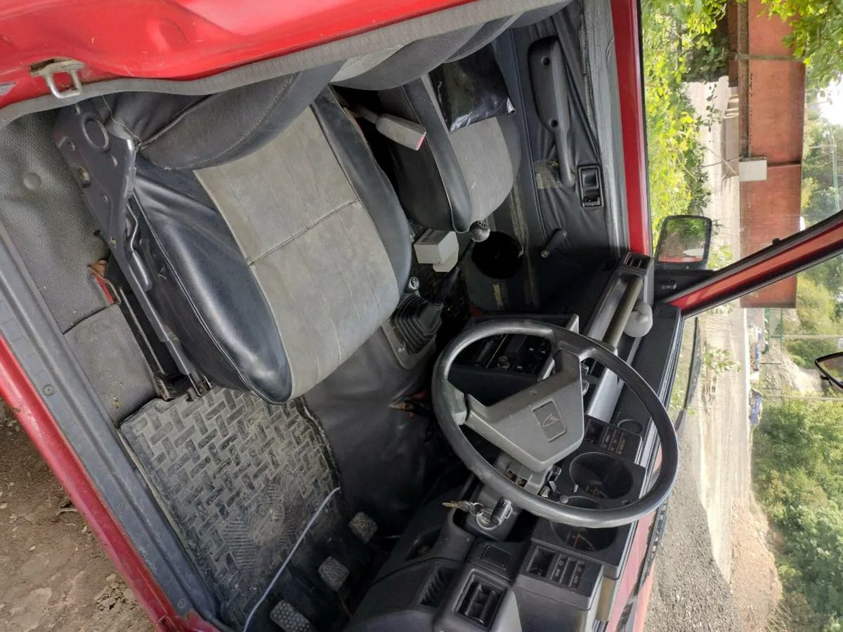 Daihatsu fourtrak - Image 2