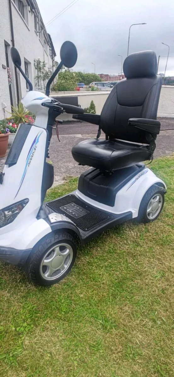 Heartway Aviator Mobility scooter SX8 - Image 1
