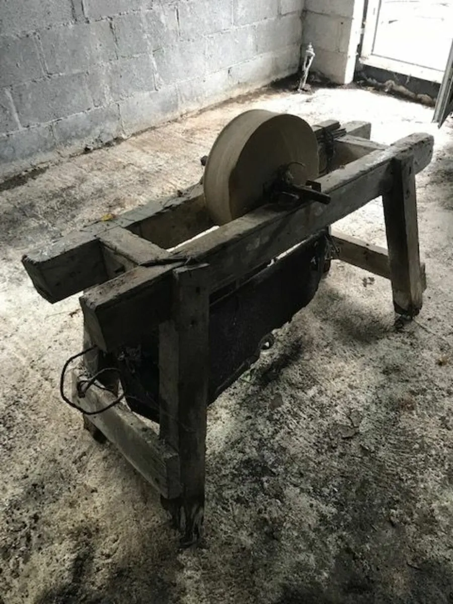Antique Sandstone wheel - Image 2