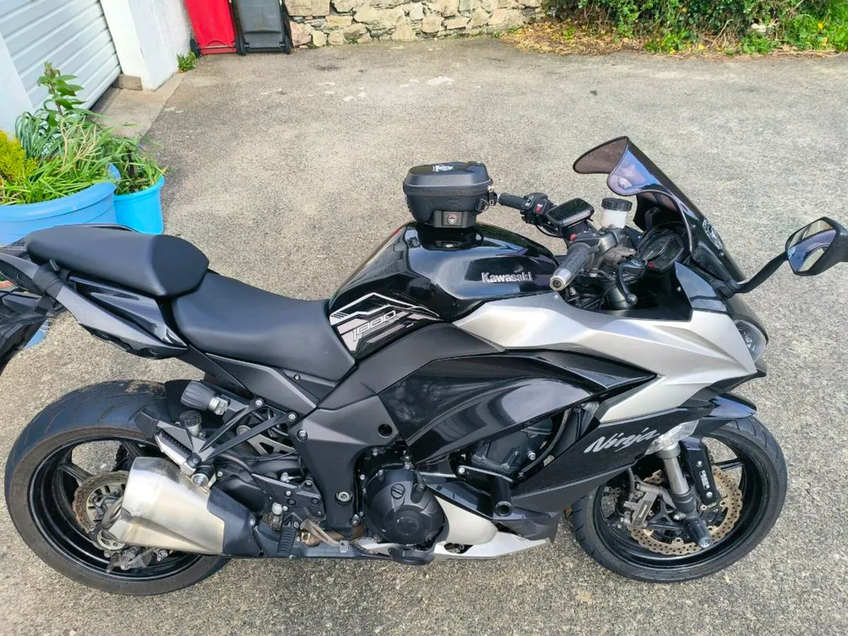 Kawasaki Z1000SX 2017 - Image 2