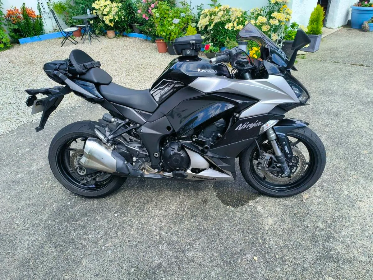 Kawasaki Z1000SX 2017 - Image 1