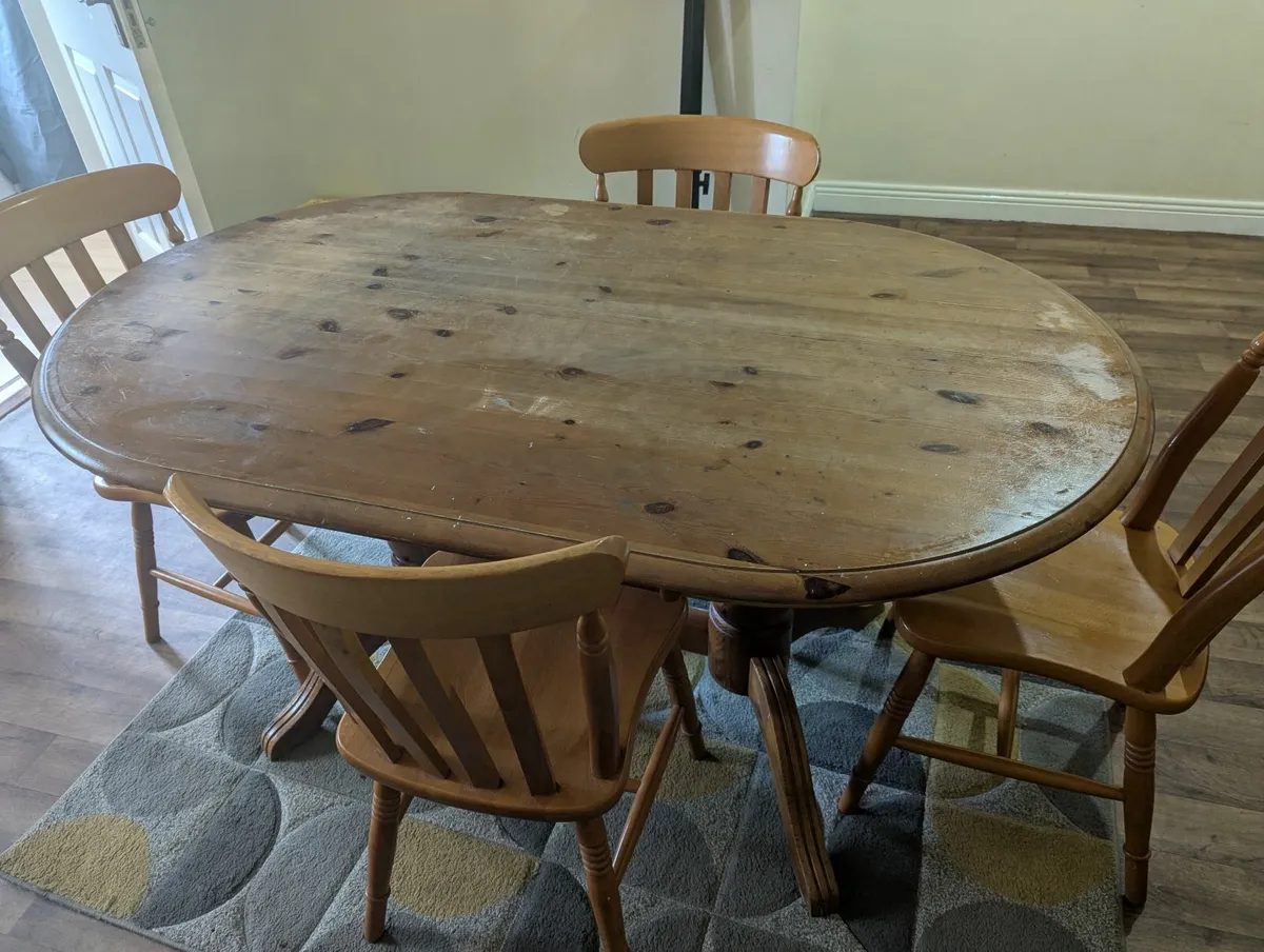 Dinning table - Image 1