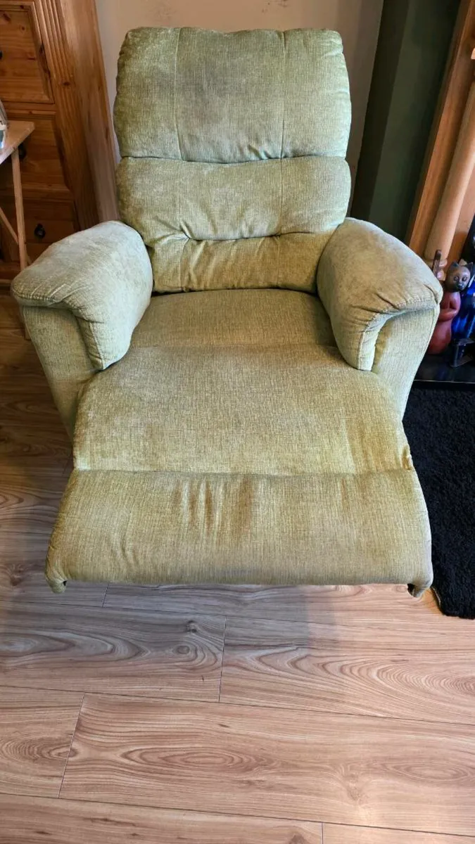 Rotating and reclining rocking chain - Image 2