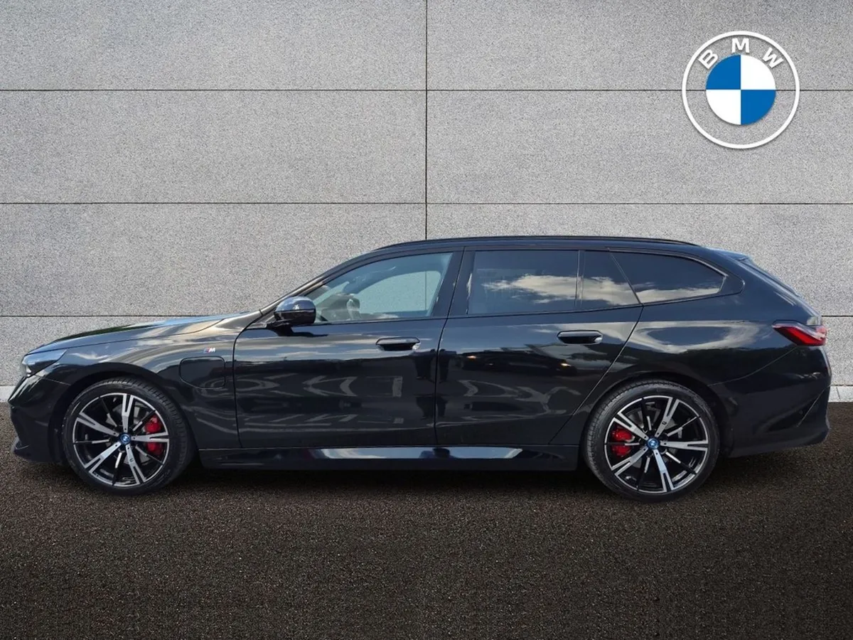 BMW 5 Series 530e M Sport Pro Touring - Image 3