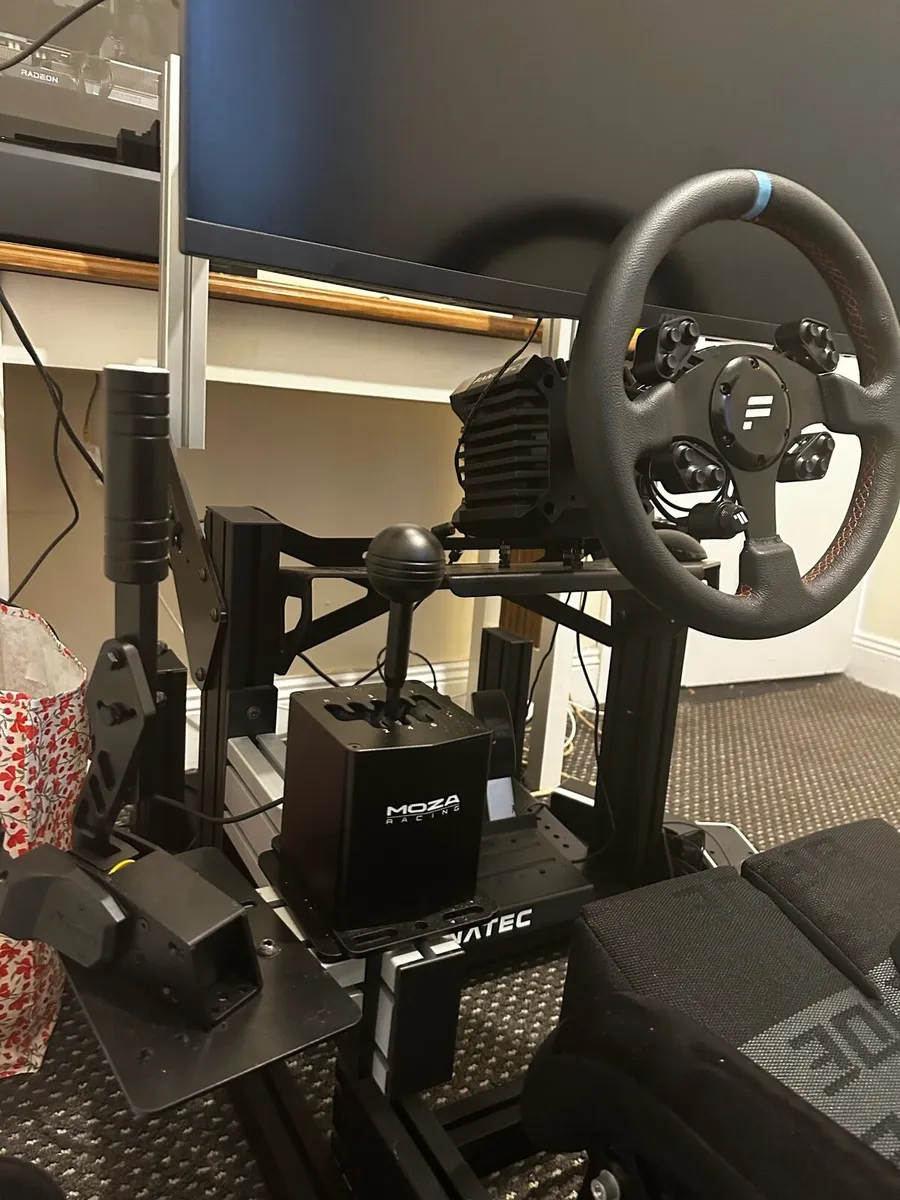 Sim rig and pc - Image 2