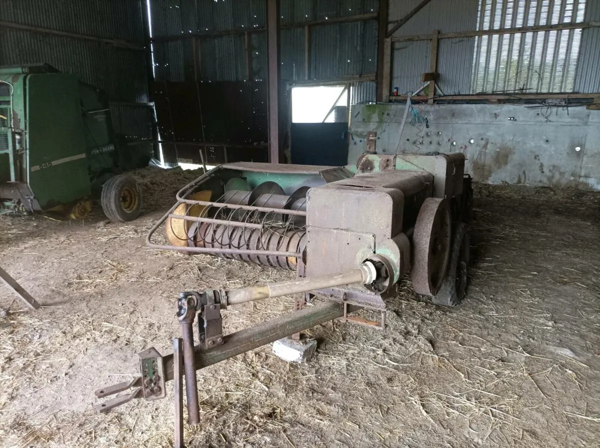 John Deere 224T square baler - Image 2
