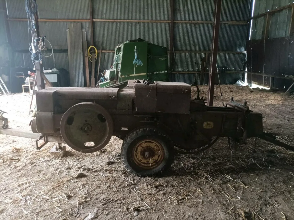 John Deere 224T square baler - Image 4