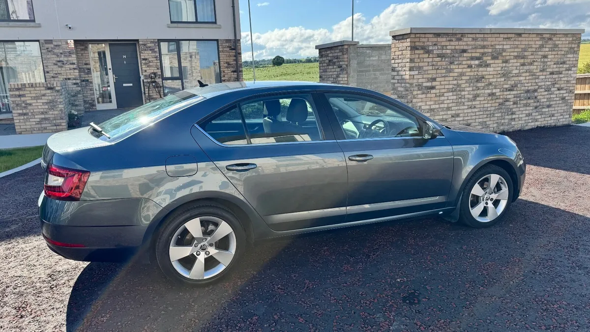 Skoda Octavia 2017 - Image 4