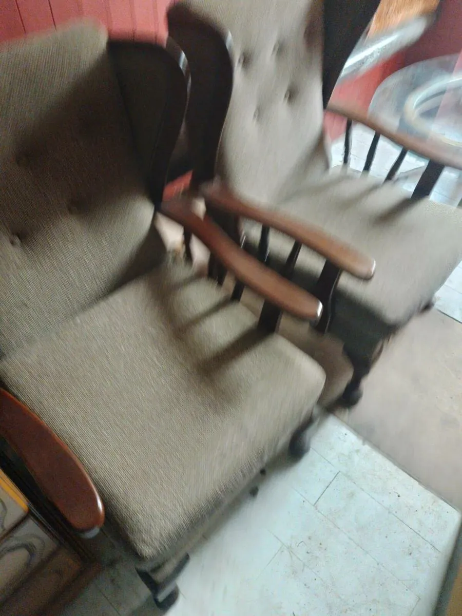 2 arm chairs matching - Image 2