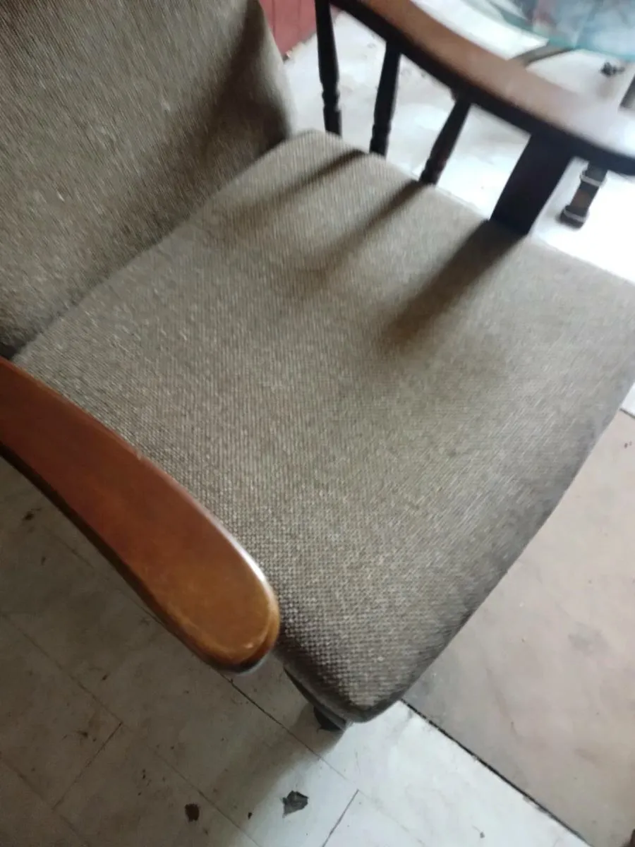 2 arm chairs matching - Image 4