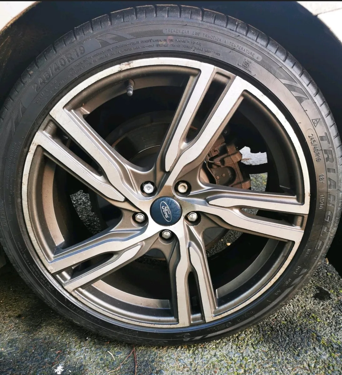 Alloys 19 inch 3 in great condition - Image 1