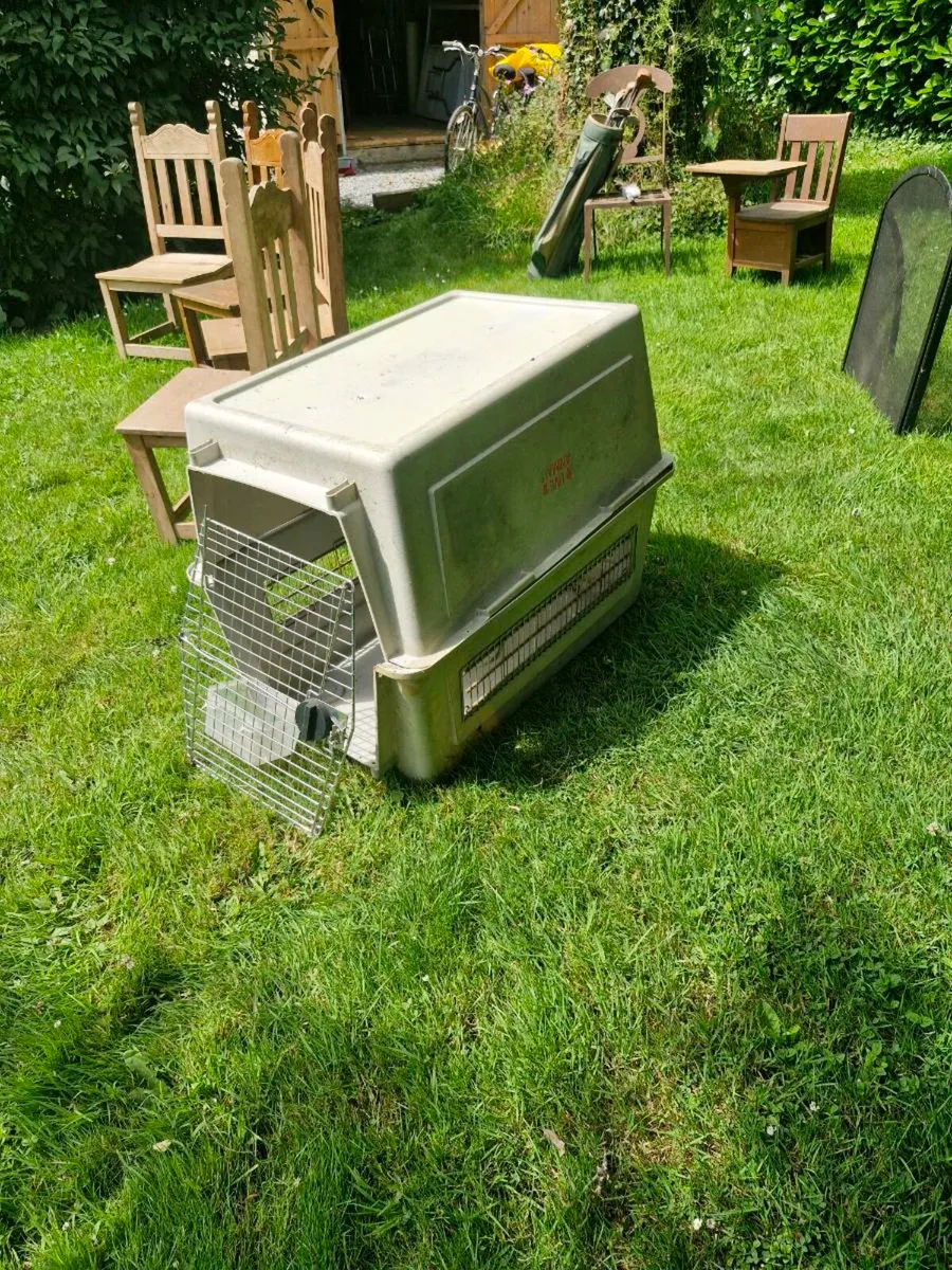 Dog crate. - Image 2