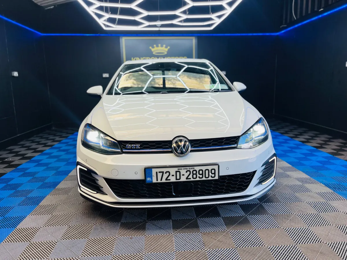 Volkswagen Golf GTE,2017,AUTO,Low miles - Image 4