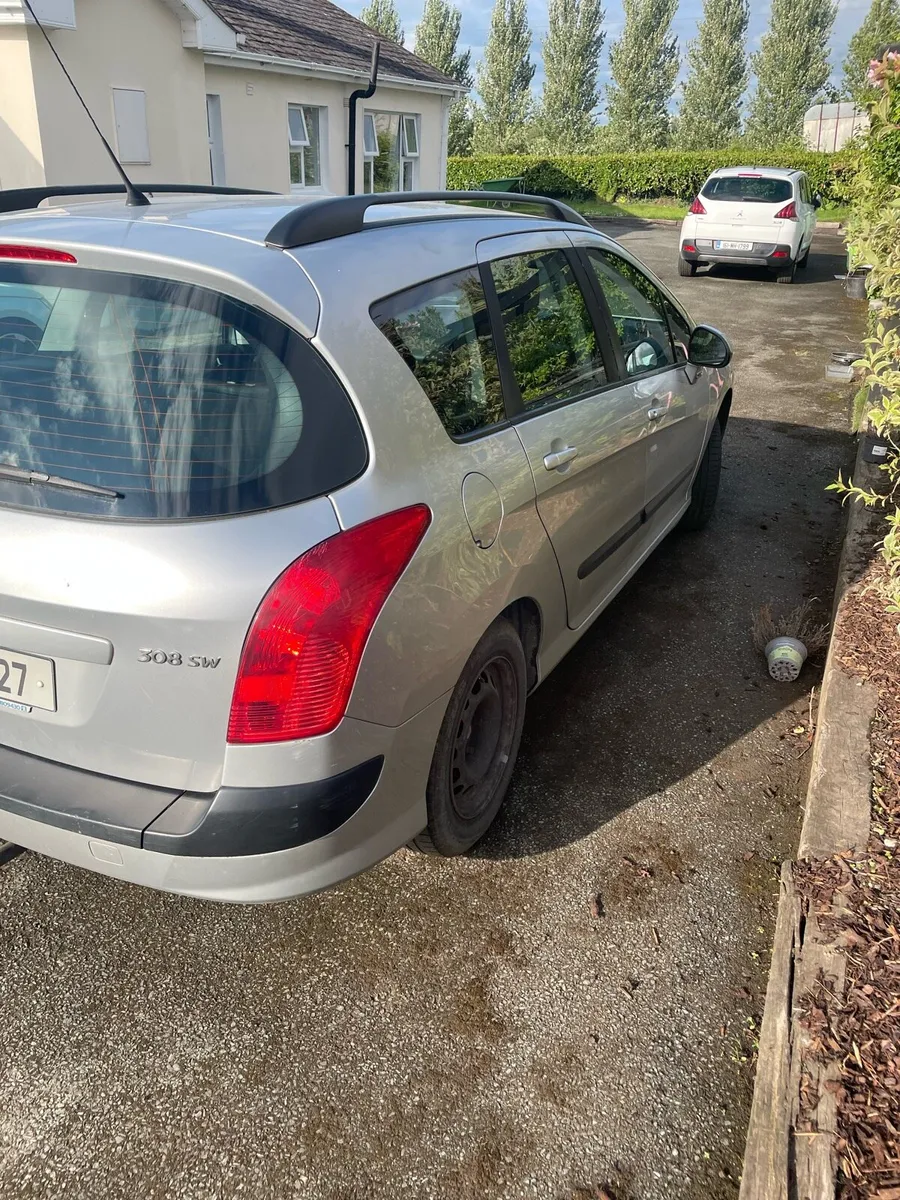 Peugoet 308 - Image 2