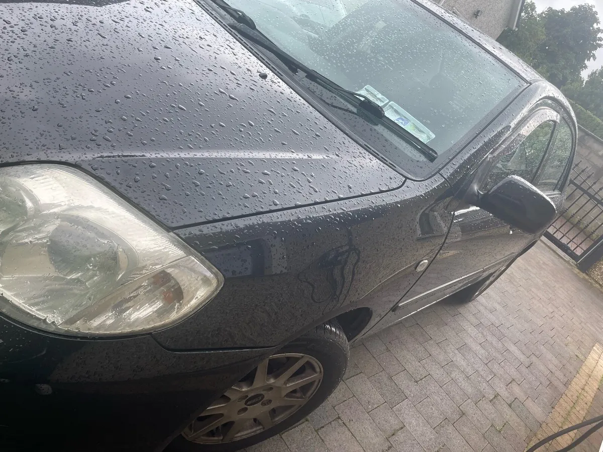 Car - Image 4