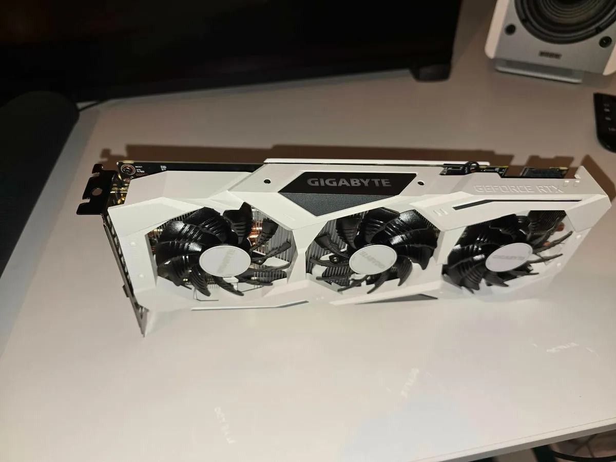 Gigabyte 2060 Super Gaming Oc White 8g - Image 2